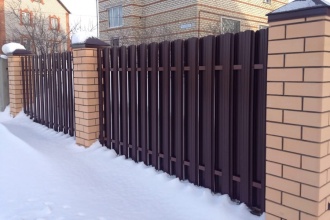Забор из евроштакетника в шахматном порядке 30 метров фото в Быково